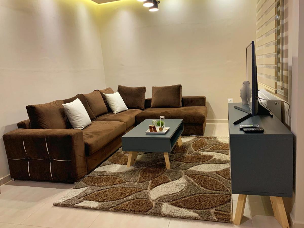 Petite Luxury Urban House Lägenhet Tríkala Exteriör bild